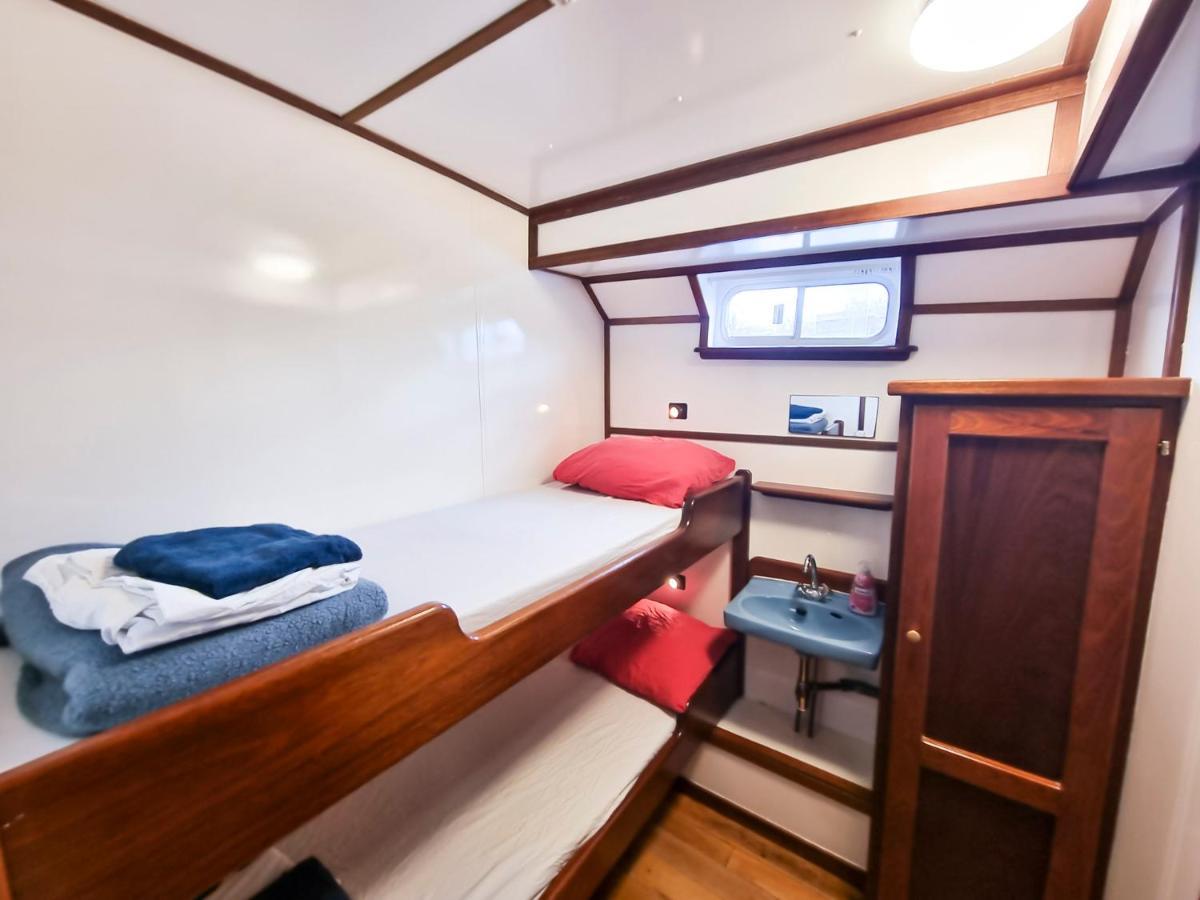 Amsterdam Hotelboat 외부 사진