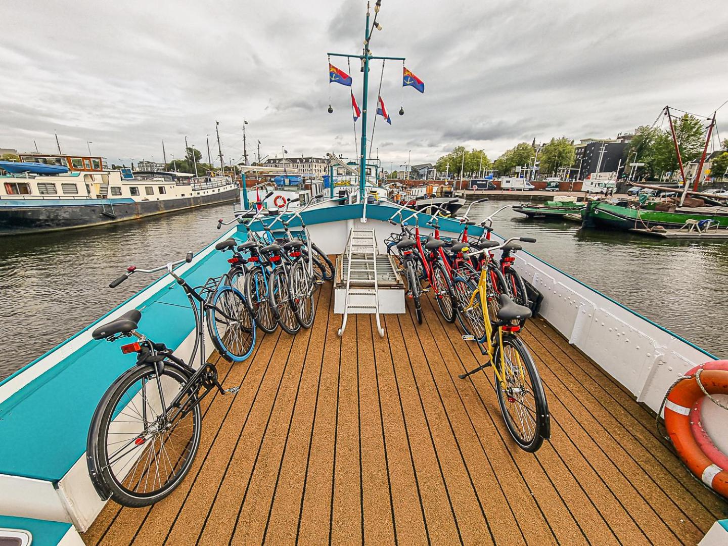 Amsterdam Hotelboat 외부 사진